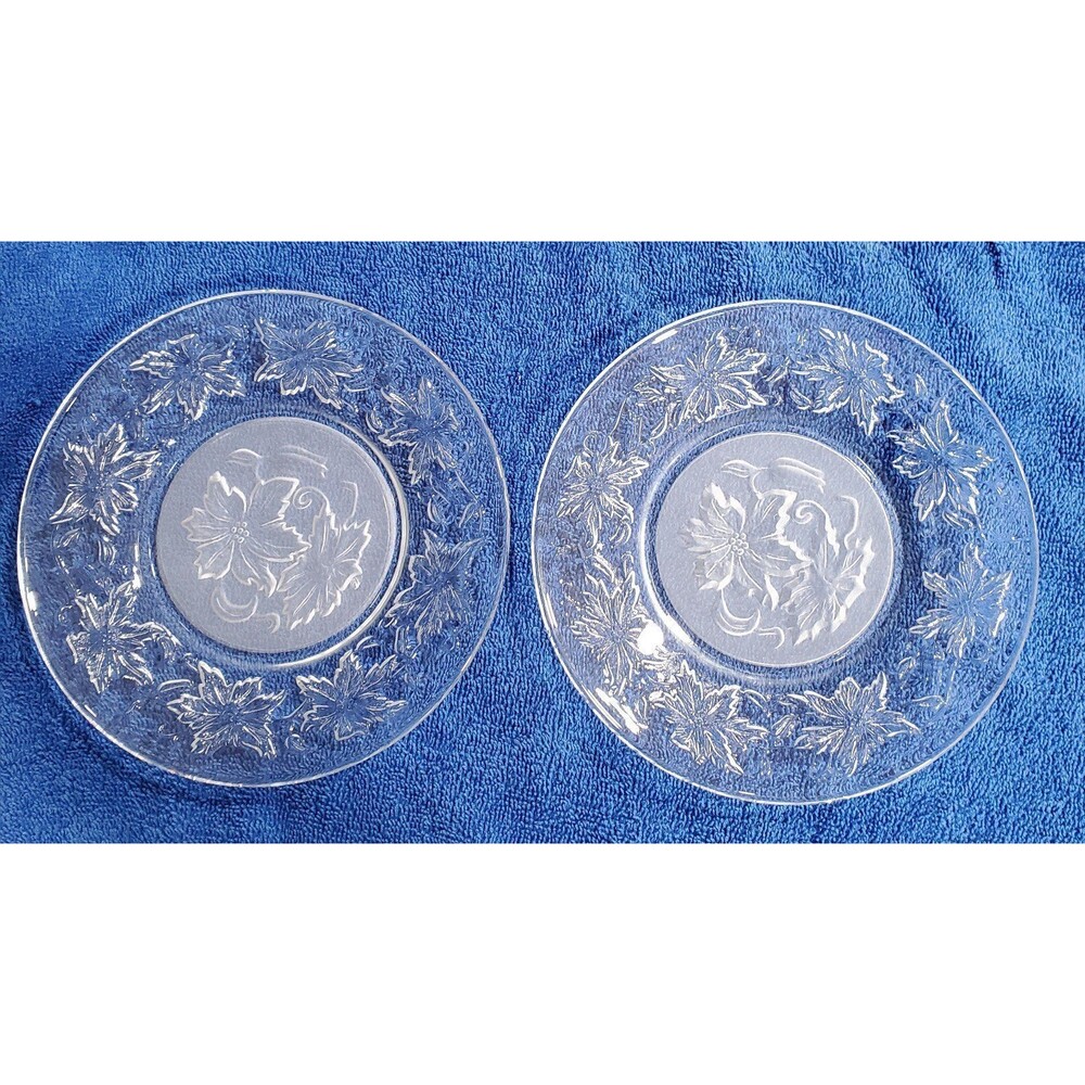 Vintage Princess House Fantasia dessert plates Poinsettia pattern 2 count